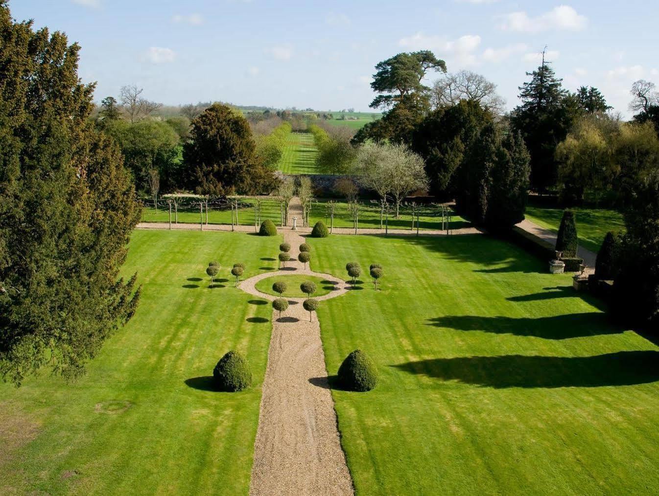 Chicheley Hall Екстериор снимка