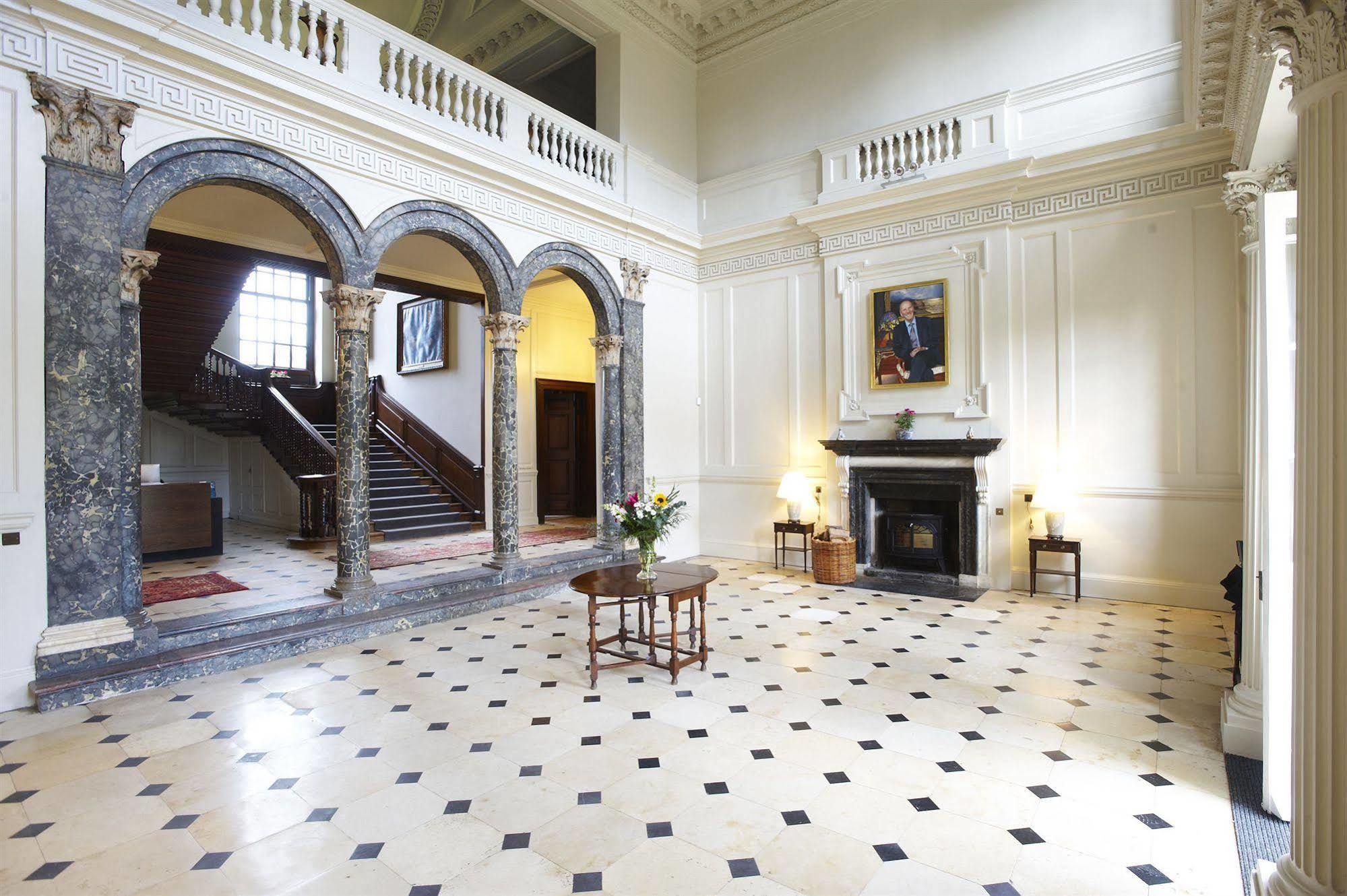 Chicheley Hall Екстериор снимка